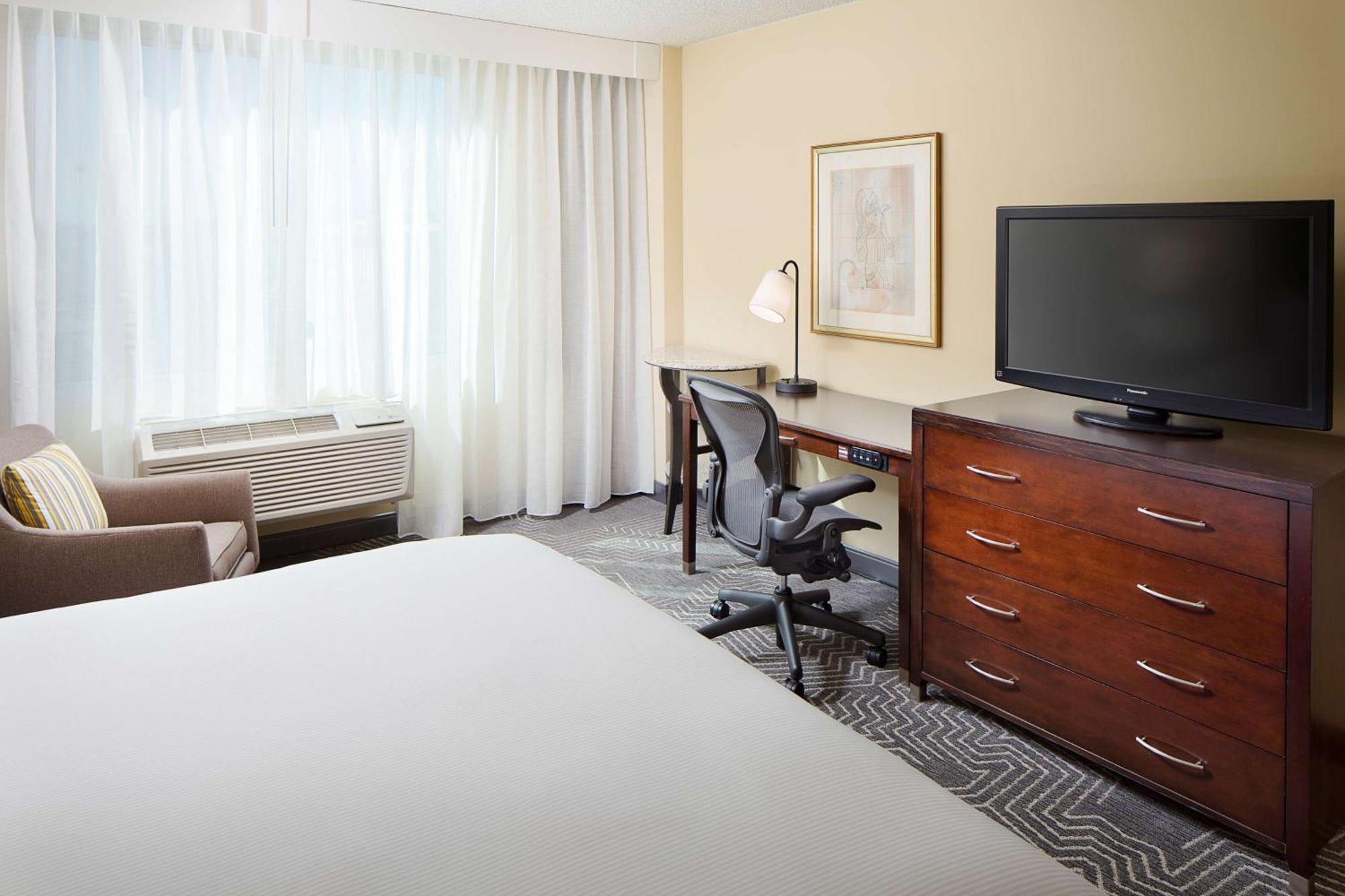Doubletree By Hilton Los Angeles/Commerce Esterno foto