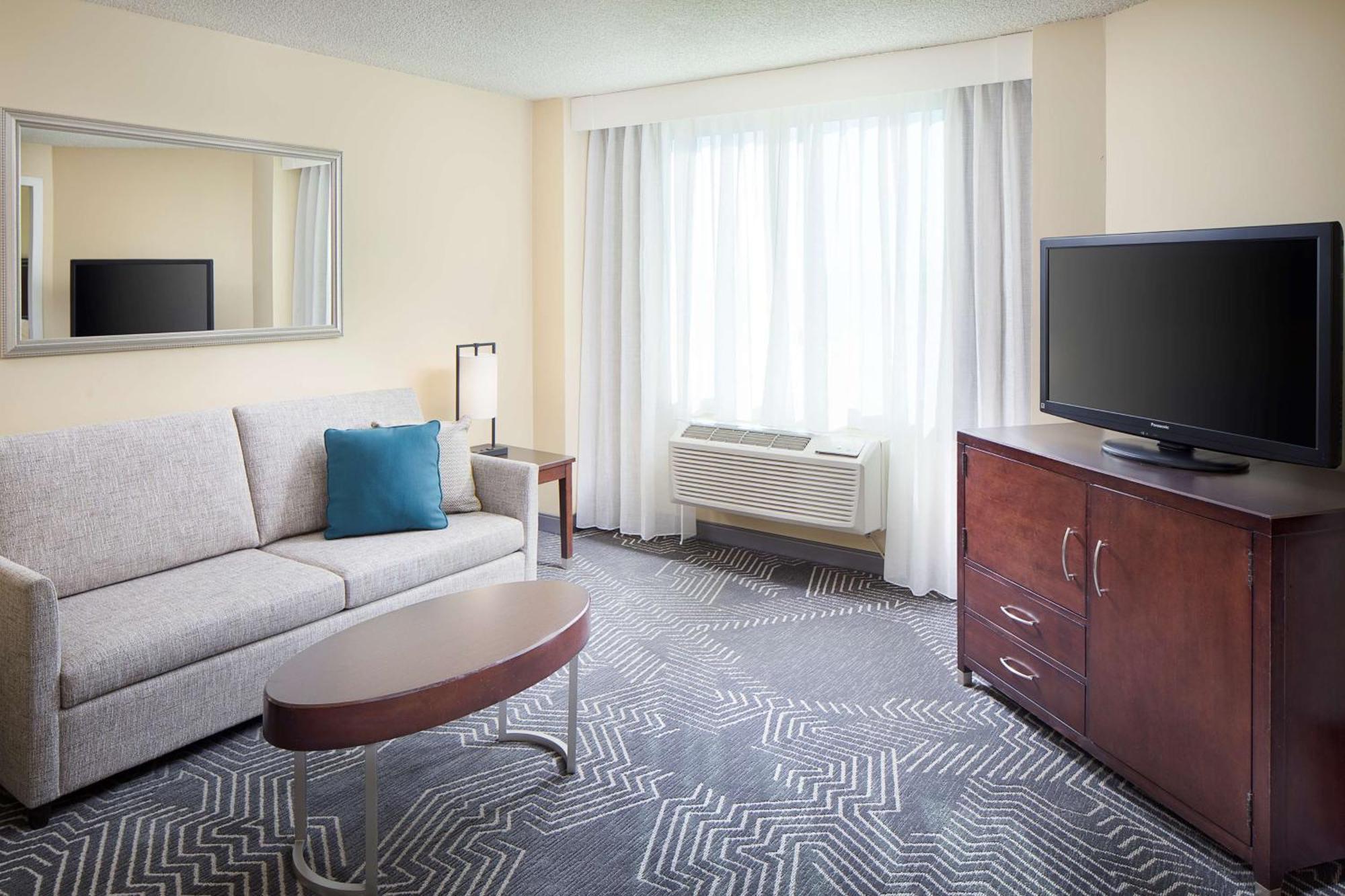 Doubletree By Hilton Los Angeles/Commerce Esterno foto