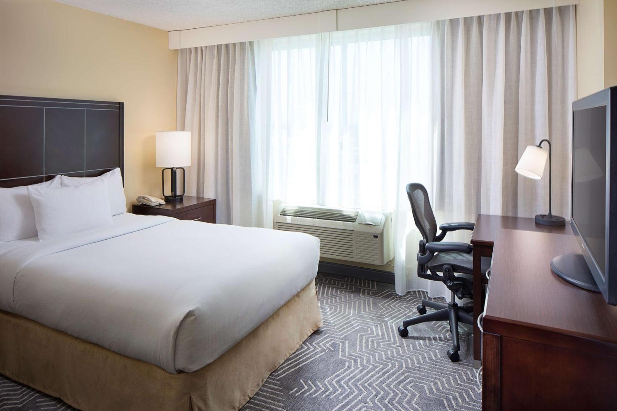 Doubletree By Hilton Los Angeles/Commerce Esterno foto